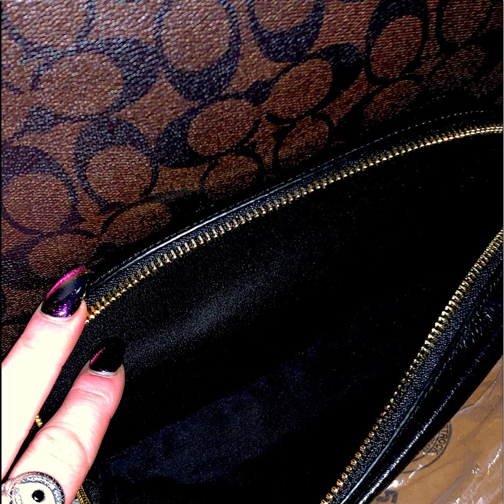 Coach Signature Monogram Lg Court & Bordeaux NO WRISTLET NO BELT! BACKPACK ONLY! - Picture 4 of 16